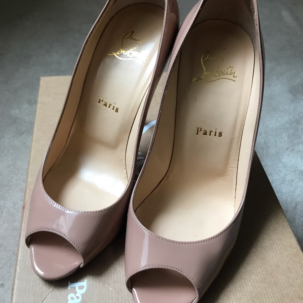 Christian Louboutin YOOTISH nude patent heels